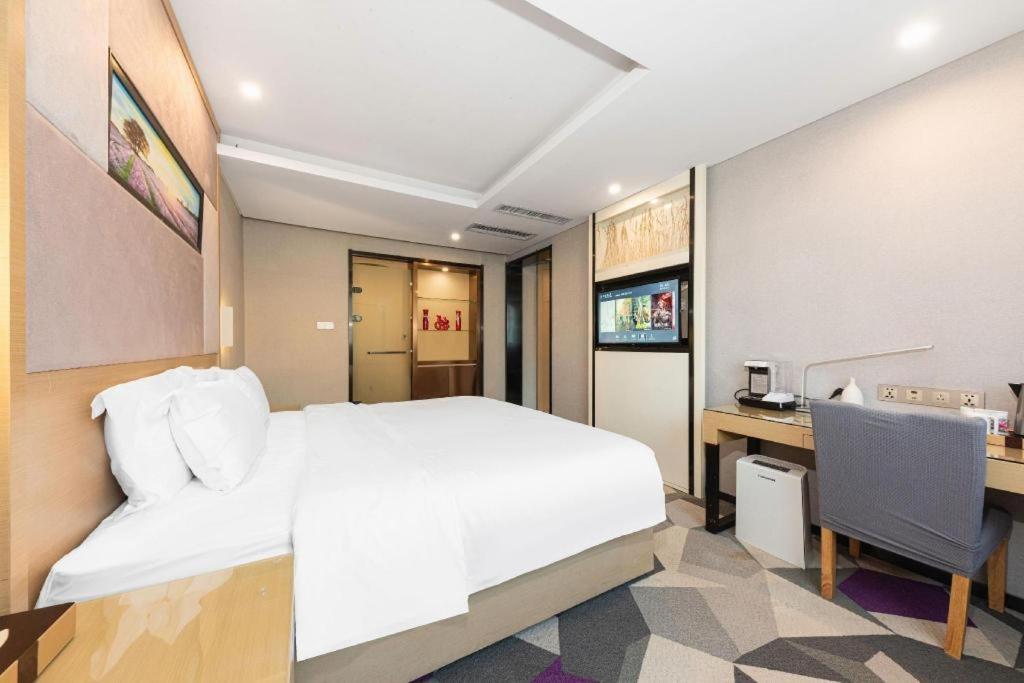 Lavande Hotel Nanchang Ai XI Hu Subway East Station Branch Exterior photo